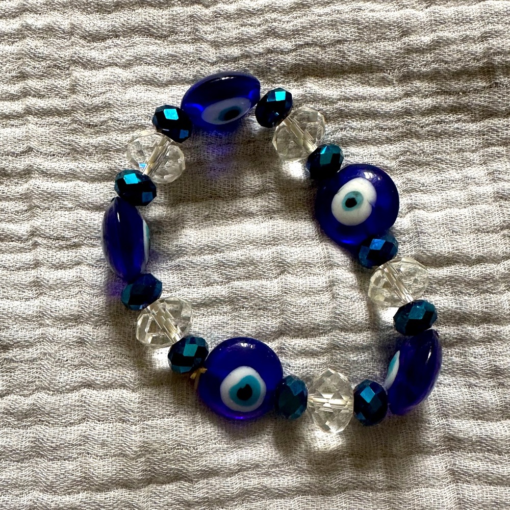 Blue and navy evil eye bracelet 🧿